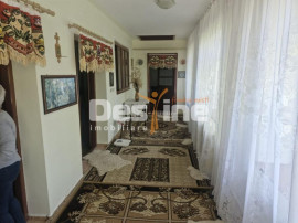 Casă frumoasă - zonă liniștită