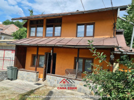 Casa in Comarnic,3 camere,baie,bucatarie,teren 110 mp !