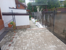 Apartament trei camere in vila situat in Busteni