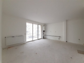 Apartament 3 cam 54 mp, et.1 semifinisat,bloc 2015,Floresti