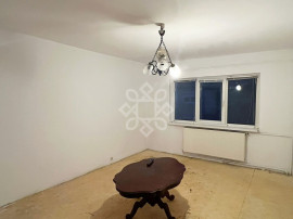 Apartament PC cu 3 camere in Rogerius, Oradea