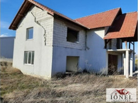 Casa la rosu in Sebes -1100 mp teren
