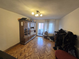 Apartament 3 Camere Decomandat, Etaj 2, Titulescu