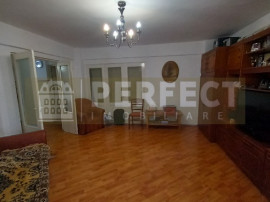 Apartament 3 camere, et.3/4 , Mihai Bravu - 82800 euro