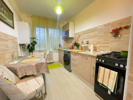 Tatarasi-Dispecer-apartament 3 camere decomadnat-etaj interm