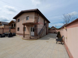 Casa / Vila cu 6 camere de vanzare in Stefanesti
