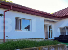 Casa, 3 camere, 100 mp utili, zona Sararie