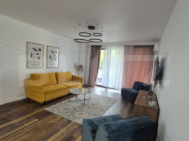 Apartament 2 camere, etaj intermediar, orientare sudica, mob