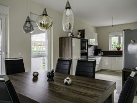 Rezervat Vila superba pe colt in cartierul Europa, Vladim...