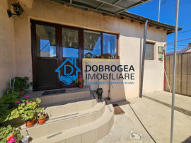 ZONA 23 AUGUST-CASA 6 CAMERE, TEREN 231 MP