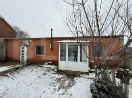 Casa parter 100 mp utili, teren 880 mp, toate utilitatile, C