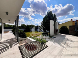 Casa de lux cu 5 camere, 4 bai, piscina privata , zona Ar...