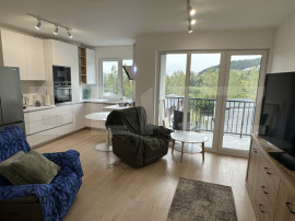 Apartament cu 2 camere, 58 mp, parcare subterană, zona Tău