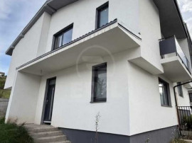 Pret imbatabil! Duplex cu 5 camere, in apropriere de METRO