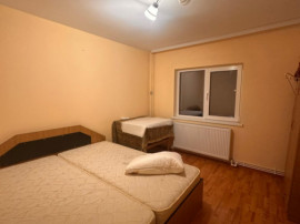 Apartament 4 camere de vanzare, in zona Tomis Nord - Constan