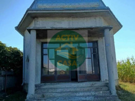 Casa de vanzare, parter si etaj