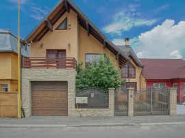 Casa de 500 mp utili, mobilata modern, 440 mp teren in Braso