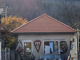 Spațiu comercial de &icirc;nchiriat &ndash; Bulevardul 9 Mai &ndash; 800 Euro/lunar