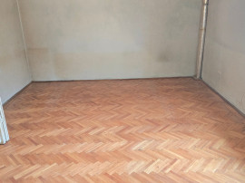 Vand apartament 2 camere decomandat in Deva, zona Gojdu, etaj 1,