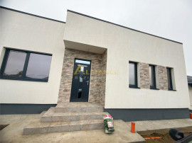 Casa moderna / 4 Camere / 2 Bai / Teren 353 mp