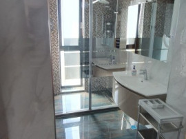 De inchiriat ,Mamaia , garsoniera lux , loc de parcare inclus