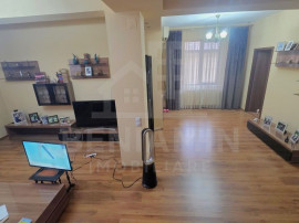 Vila in George Enescu langa Scoala 12 -450mp teren -utili...