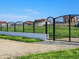 800mp teren intravilan, ingradit, cu facilitati, Bod, Brasov