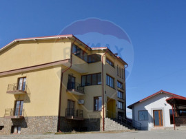 Pensiune de v&acirc;nzare