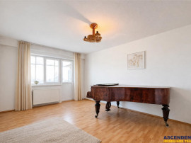 Film! Apartament cu 3 camere, decomandat, Ciucului, Sfantu G