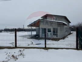 Casă / Vilă cu 6 camere de v&acirc;nzare