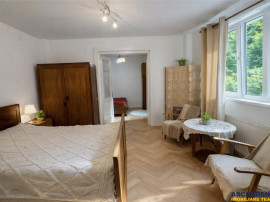 FILM Tur 3D!Casa cu 4 camere si curte, Central, Targu Mures.