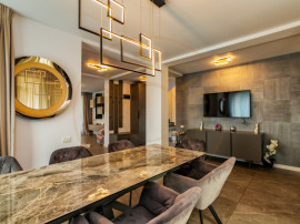 Vila moderna Mioveni | teren 1231 mp | terase, foisor si gar