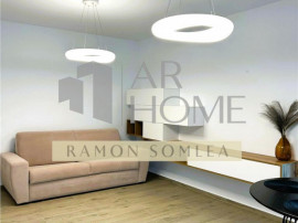 Garsoniera spatioasa, prima , cartier Albert, Ploiesti