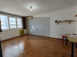 APARTAMENT 2 CAMERE, SECTOR 3, OZANA, DE RENOVAT