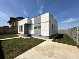 Casa individuala - 3 camere - 2 bai-310 mp teren