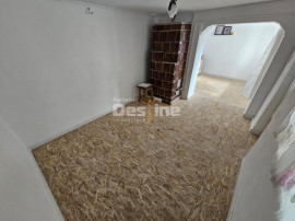 Casă individuală 2 camere - 250 mp teren - B&acirc;rlad