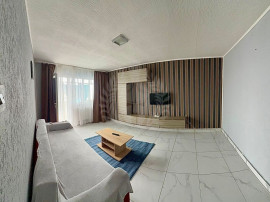 //3 CAMERE//DECOMAMDAT// BULEVARDUL REPUBLICII//