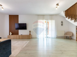 Casă / Vilă de vanzare cu 4 camere in Tunari, langa pad...