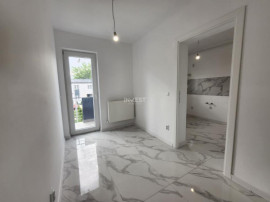 APARTAMENT 1 CAMERA, DECOMANDAT , ETAJ 1 , LOC DE PARCARE IN