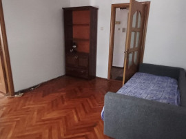 Cosbuc, zona scolii nr.11, 2 camere, etaj 2