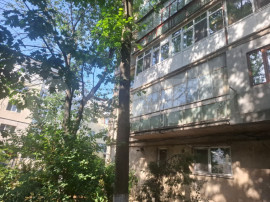 Apartament de vanzare, 50 mp, zona Gaești