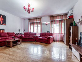 PRET NOU! Casa 6 camere - teren 558 mp - Centrul Aradului...