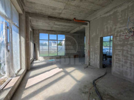 Inchiriere Spatiu comercial 2 incaperi; 100 mp; 1 baie