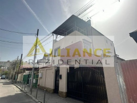 Piata Sudului Casa 4 camere | 3 bai Teren 160 mp