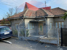 Casă / Vilă cu 4 camere de vânzare în zona Transilvaniei