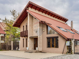 Vila cu piscină de vânzare in Zimandcuz