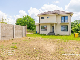 Vila cu proiect deosebit, P+1E, Aradul Nou, 4 dormitoare