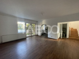 Casa 5 camere 292 mp utili 5 mp terasa zona Centru Alba Iuli