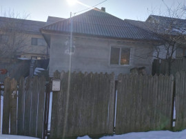 Casa batraneasca, Valea Adanca, necesita renovare