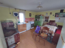 Casă individuala ,2500 mp teren, &icirc;n Putna